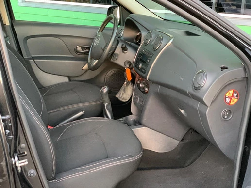 Dacia Logan - Afbeelding 13 van 19