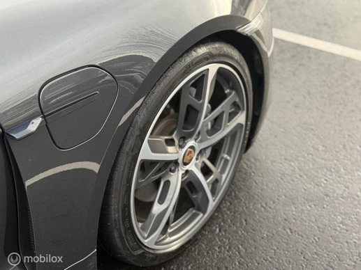 Porsche Taycan - Afbeelding 19 van 30