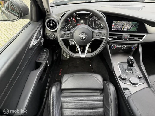 Alfa Romeo Giulia - Afbeelding 13 van 30
