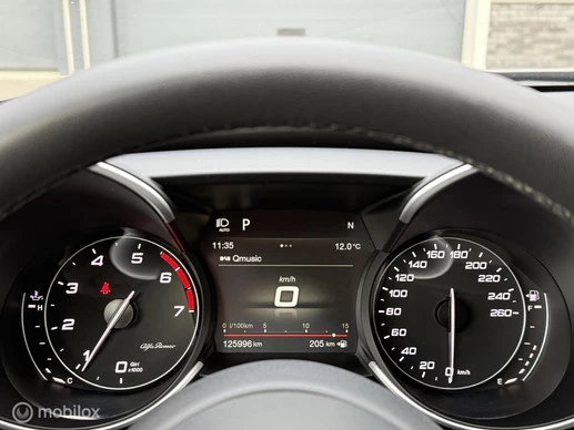 Alfa Romeo Giulia - Afbeelding 14 van 30