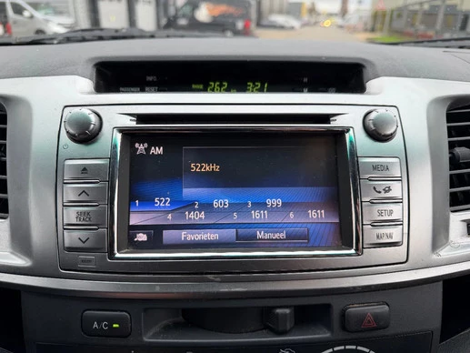 Toyota Hilux - Afbeelding 17 van 19