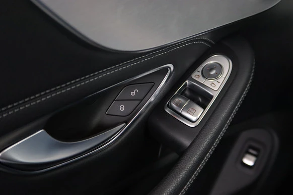 Mercedes-Benz C-Klasse - Afbeelding 14 van 30