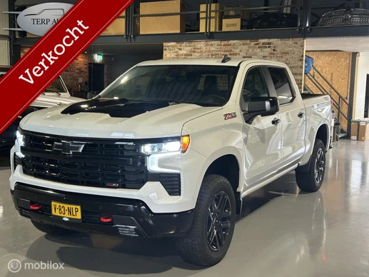 Chevrolet Silverado - Afbeelding 1 van 21