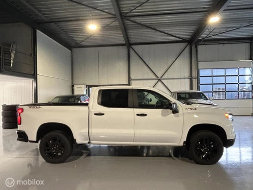 Chevrolet Silverado - Afbeelding 4 van 21