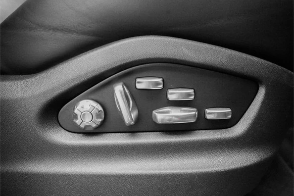 Porsche Cayenne - Afbeelding 28 van 30