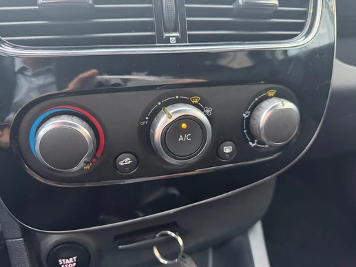 Renault Clio - Afbeelding 20 van 29