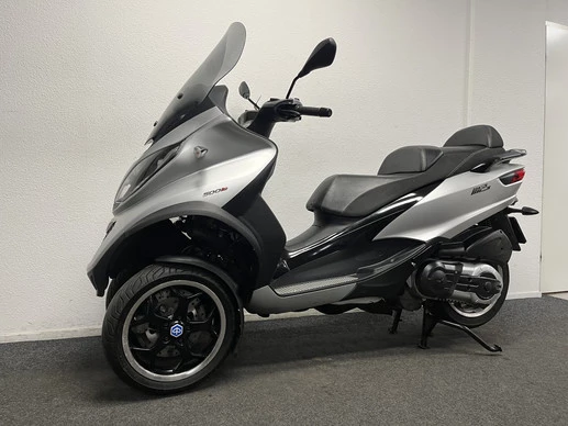Piaggio MP3 - Afbeelding 14 van 22