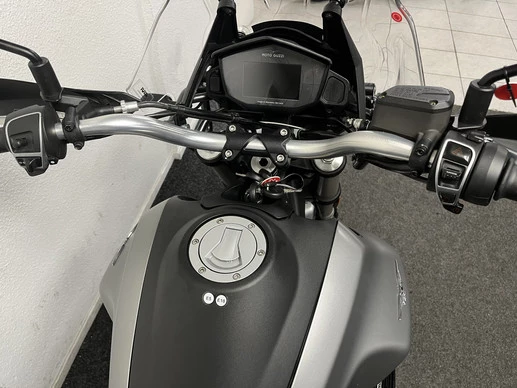 Moto Guzzi V85 - Afbeelding 9 van 22