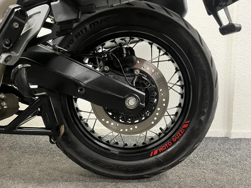 Moto Guzzi V85 - Afbeelding 18 van 22