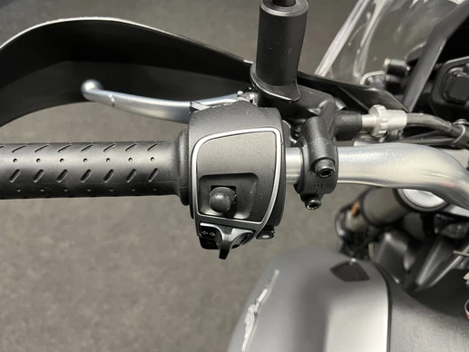 Moto Guzzi V85 - Afbeelding 21 van 22