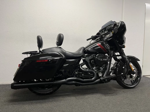 Harley-Davidson Street Glide - Afbeelding 6 van 24