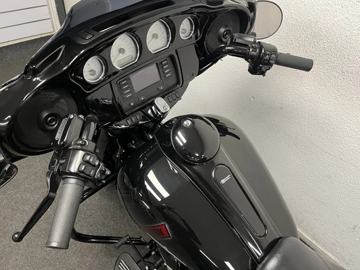 Harley-Davidson Street Glide - Afbeelding 20 van 24