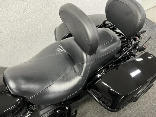 Harley-Davidson Street Glide - Afbeelding 21 van 24