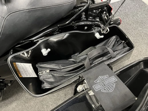 Harley-Davidson Street Glide - Afbeelding 22 van 24