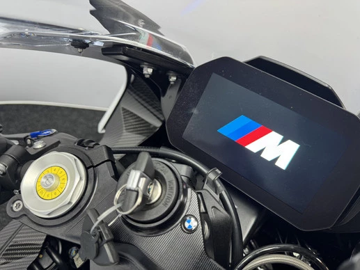 BMW M 1000 RR - Afbeelding 17 van 22