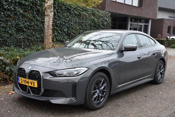 BMW i4 - Afbeelding 1 van 18