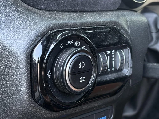 Jeep Wrangler - Afbeelding 15 van 27