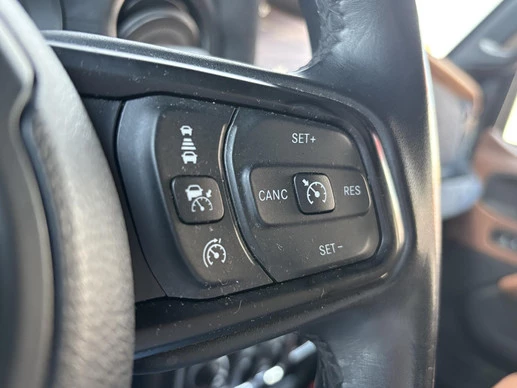 Jeep Wrangler - Afbeelding 18 van 27