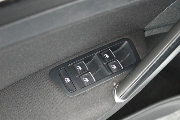 Volkswagen Golf - Afbeelding 14 van 30