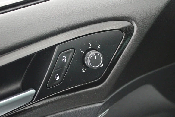 Volkswagen Golf - Afbeelding 15 van 30