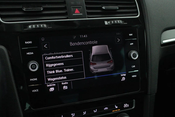 Volkswagen Golf - Afbeelding 24 van 30