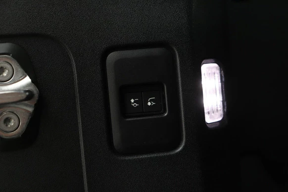 Land Rover Defender - Afbeelding 14 van 30