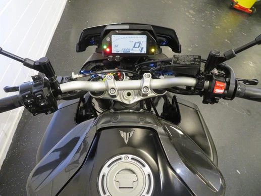 Yamaha MT 10 - Afbeelding 11 van 14