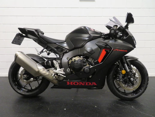 Honda CBR 1000 RR - Afbeelding 1 van 14