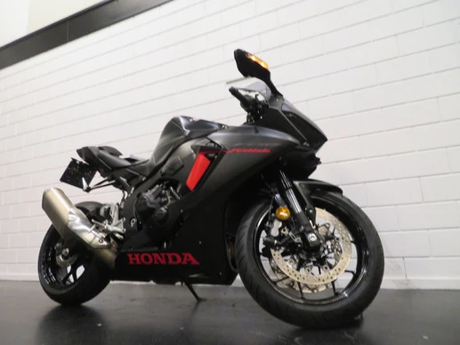 Honda CBR 1000 RR - Afbeelding 13 van 14
