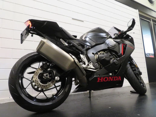 Honda CBR 1000 RR - Afbeelding 14 van 14