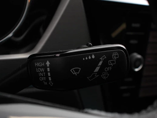 Volkswagen Touran - Afbeelding 18 van 30