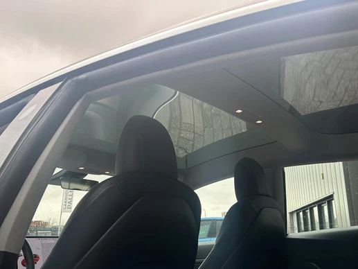 Tesla Model 3 - Afbeelding 8 van 20