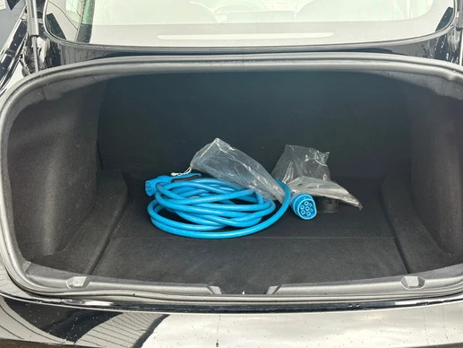 Tesla Model 3 - Afbeelding 18 van 20