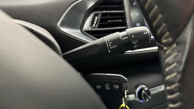 Peugeot 308 - Afbeelding 27 van 30