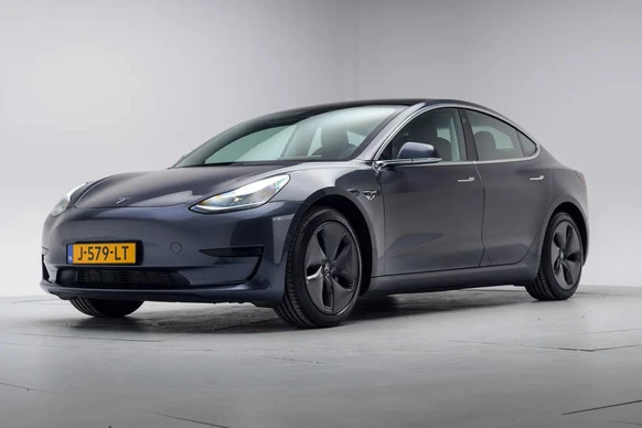 Tesla Model 3 - Afbeelding 1 van 30