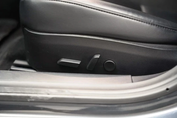 Tesla Model 3 - Afbeelding 11 van 30