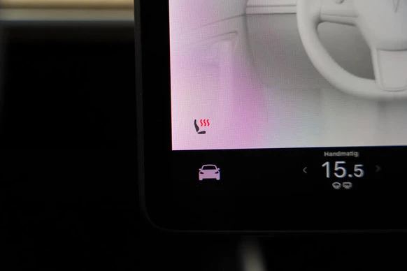 Tesla Model 3 - Afbeelding 13 van 30