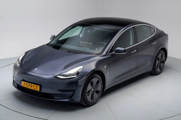 Tesla Model 3 - Afbeelding 15 van 30