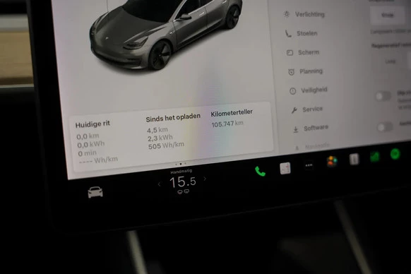 Tesla Model 3 - Afbeelding 21 van 30