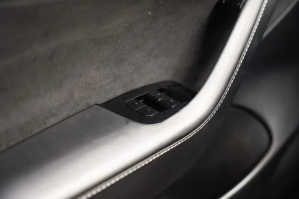 Tesla Model 3 - Afbeelding 22 van 30