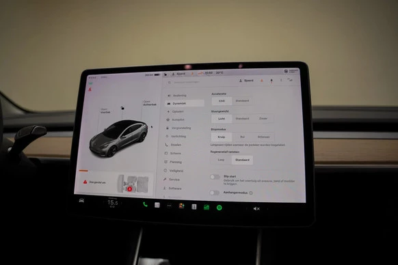 Tesla Model 3 - Afbeelding 23 van 30