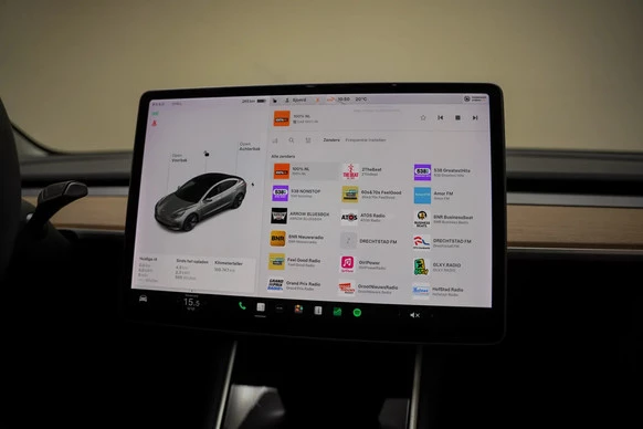Tesla Model 3 - Afbeelding 25 van 30