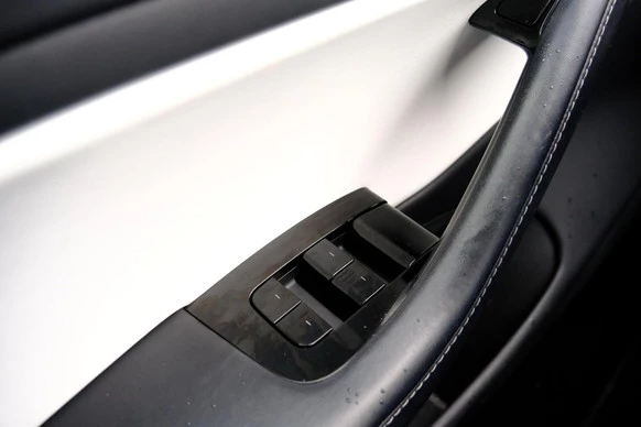 Tesla Model 3 - Afbeelding 30 van 30