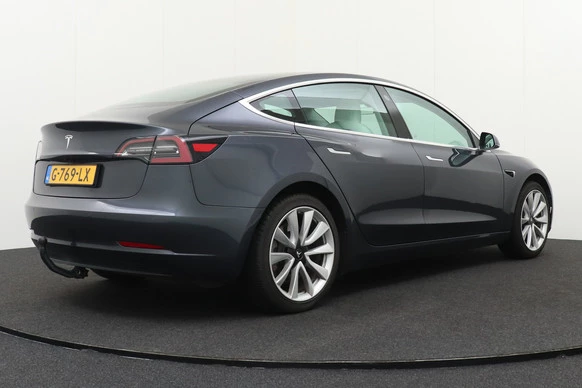 Tesla Model 3 - Afbeelding 2 van 28