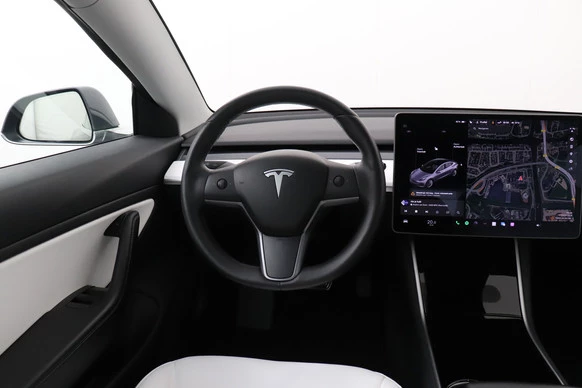 Tesla Model 3 - Afbeelding 8 van 28