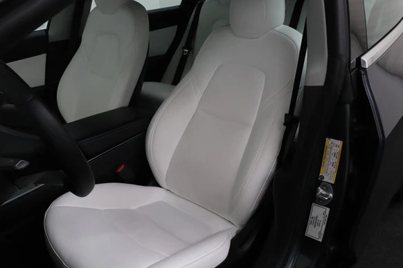 Tesla Model 3 - Afbeelding 9 van 28