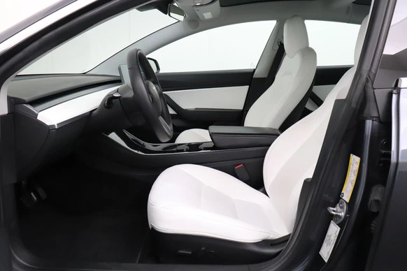 Tesla Model 3 - Afbeelding 10 van 28