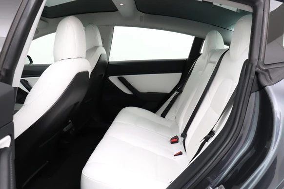 Tesla Model 3 - Afbeelding 12 van 28
