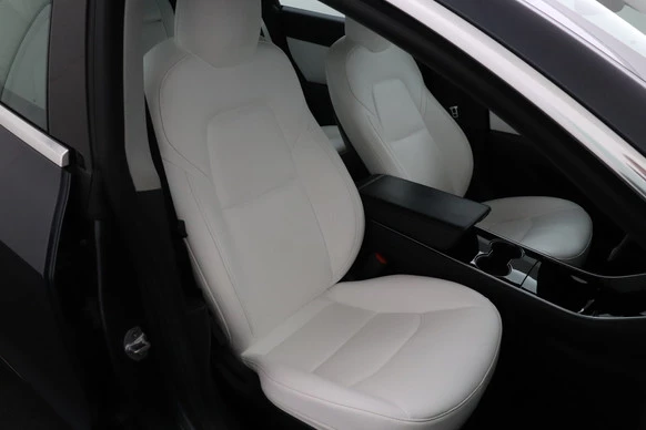 Tesla Model 3 - Afbeelding 15 van 28