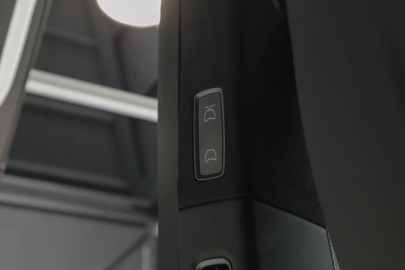 Tesla Model X - Afbeelding 23 van 30